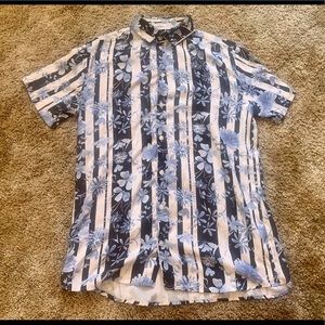 boohooMAN Button Up Shirt Blue Floral - Men’s S
